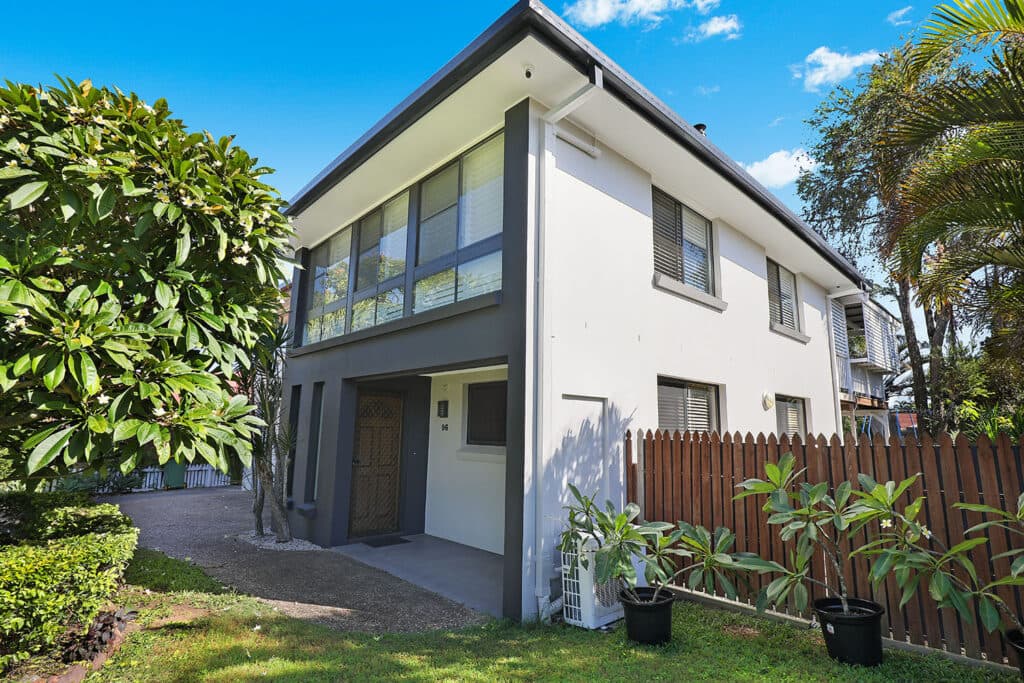 Bailey Rd, Birkdale, exterior painting by DHPainting