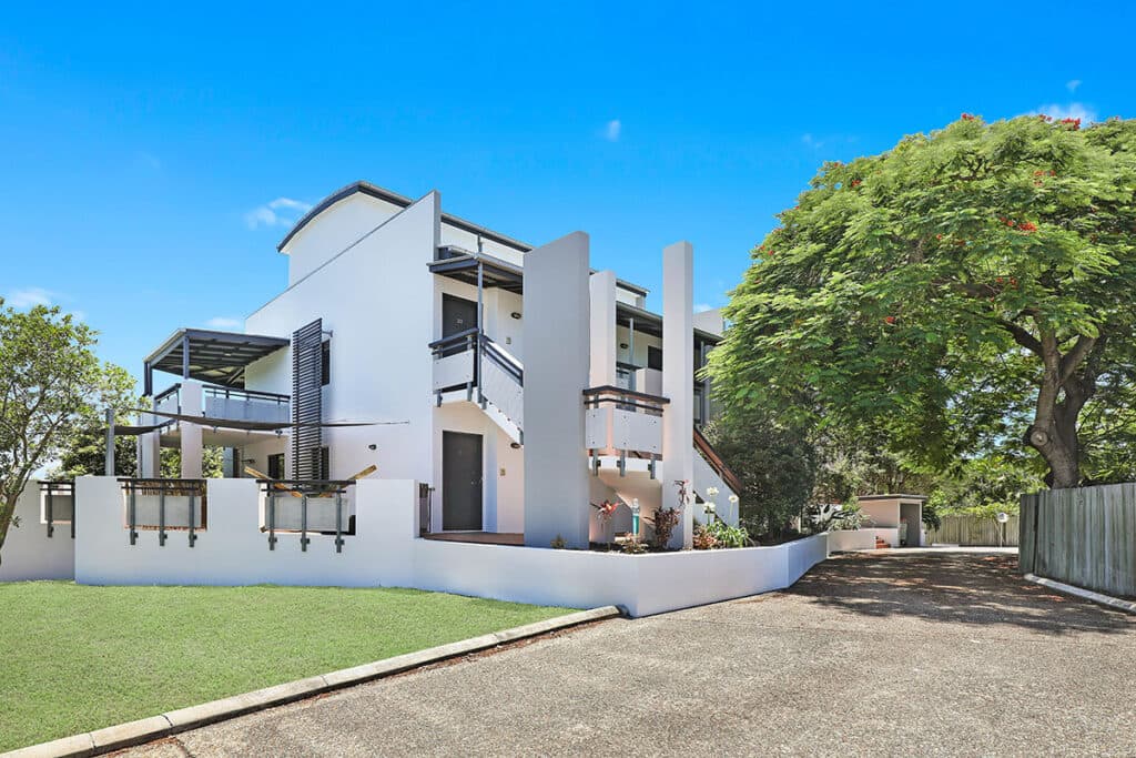 Cork Street, Yeronga by DHPainting