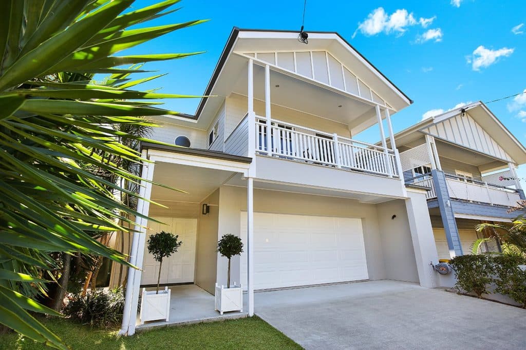 Koondarra Street, Camp Hill, exterior painting by DHPainting