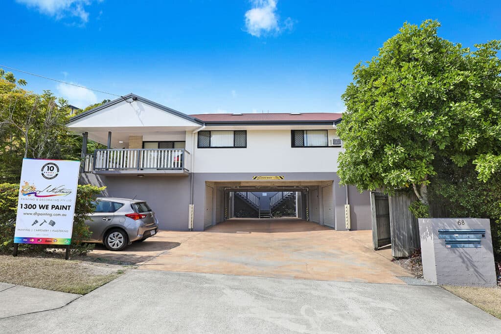 Longlands Street, East Brisbane by DHPainting