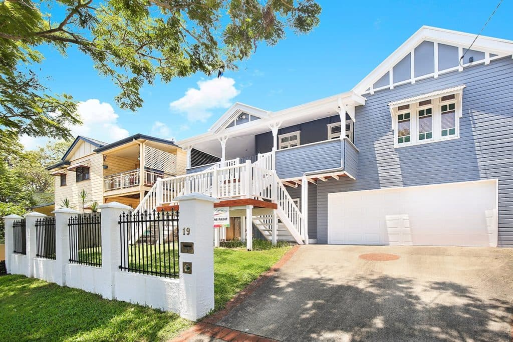 Overdean Street, Yeronga, exterior painting by DHPainting