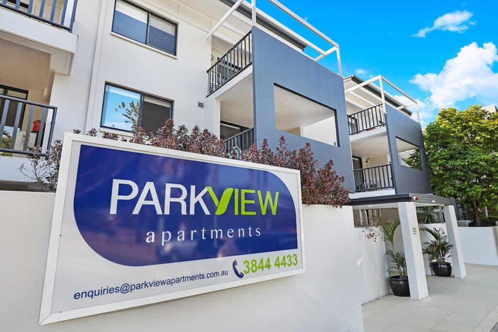 Parkview Apartments by DHPainting