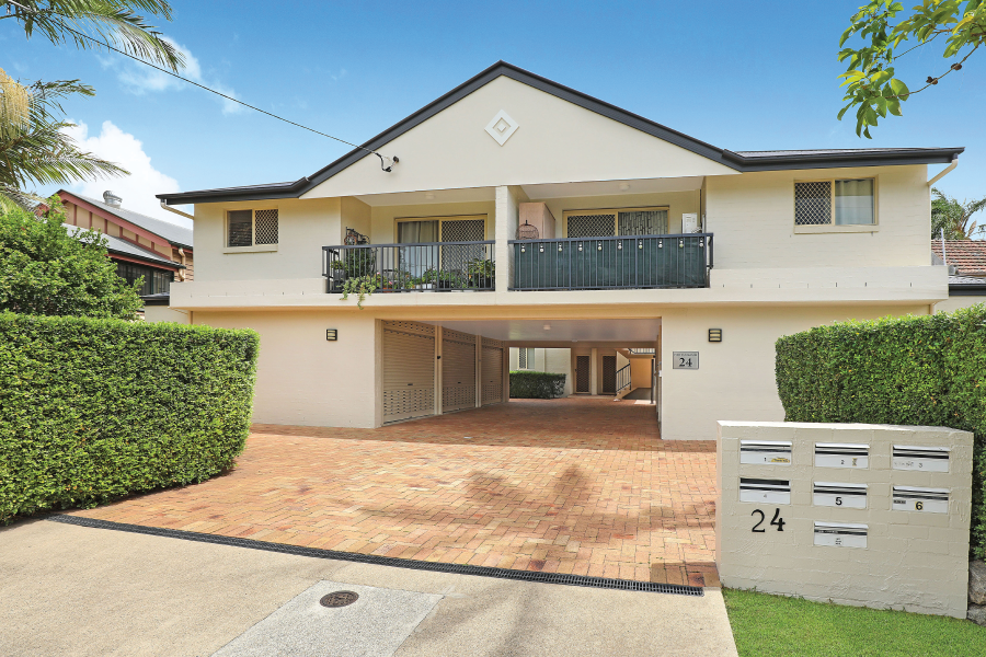 Rendered unit block in Ascot, feshly painted by Darryl Hathway Painting & Decorating